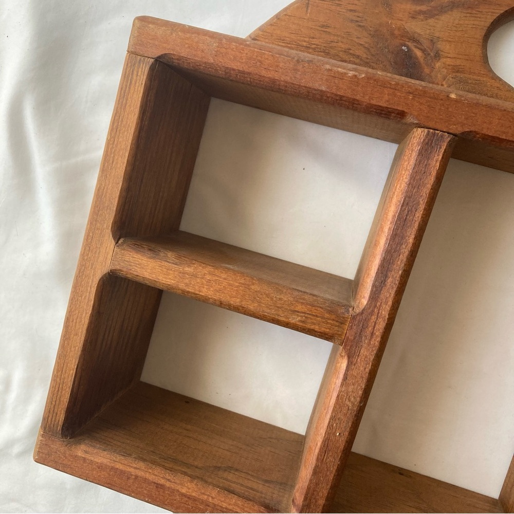 Vintage Wood Heart Cut Out Trinket Shelf w Pegs Country Farmhouse Cottage Decor - Picture 3 of 7